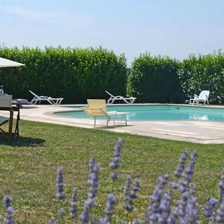 Benano Sleeps 14 Pool Wifi بيت للعطل *